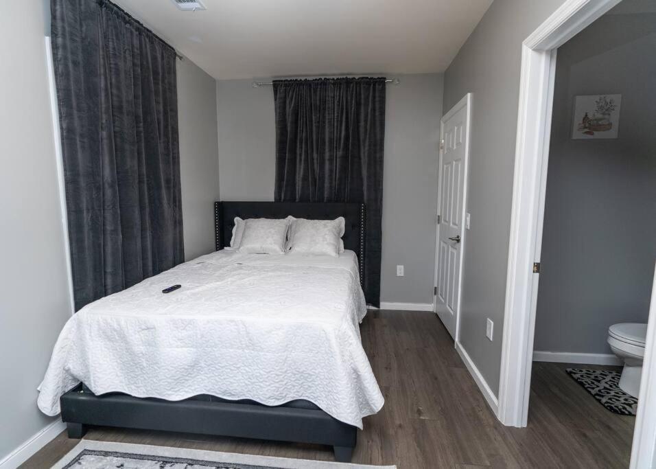 Elegant Apt By Ewr & Pennstation Нюарк Екстериор снимка